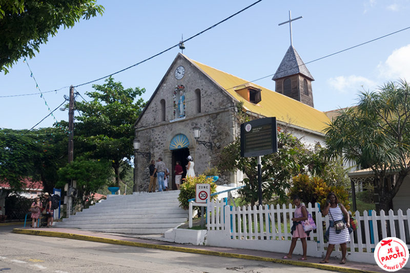 eglise les saintes